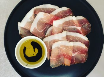Balzanelli Smallgoods flies Canberra flag at Sydney Fine Food Show